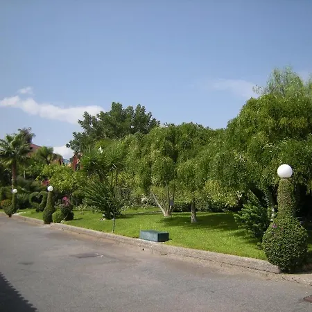 Dolphin Resort Tatil Evi *